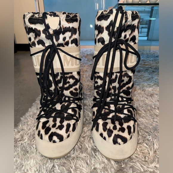 MOON BOOTS . Leopard ! Rare Women's Leopard Print Boots - Picture 1 of 4